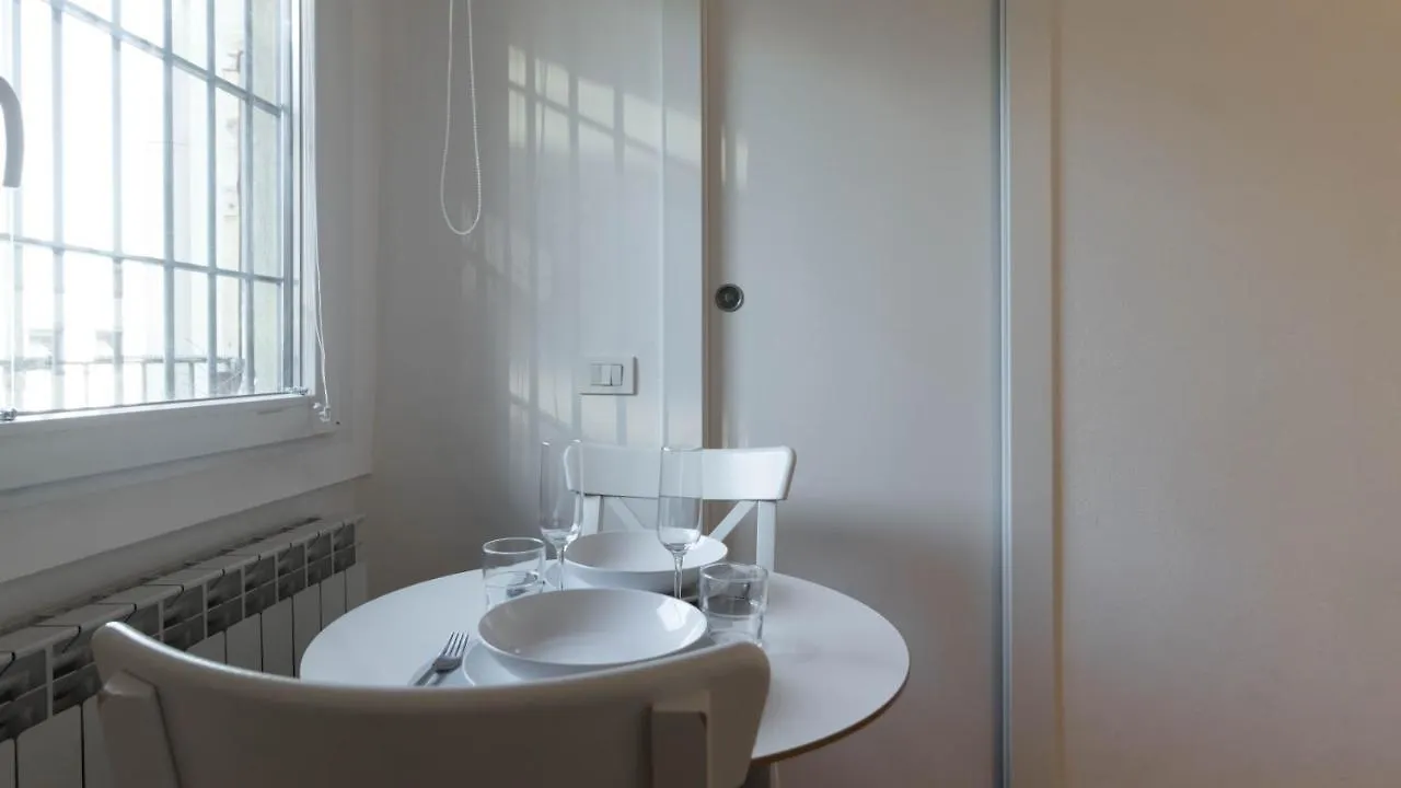Moscova 52 Apartment Milan